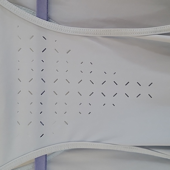 Zella Light Blue Sleeveless Women's Workout Top SZ LG - Picture 6 of 7